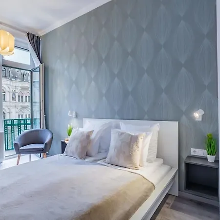 Sunny Ultra & New With Balcony *