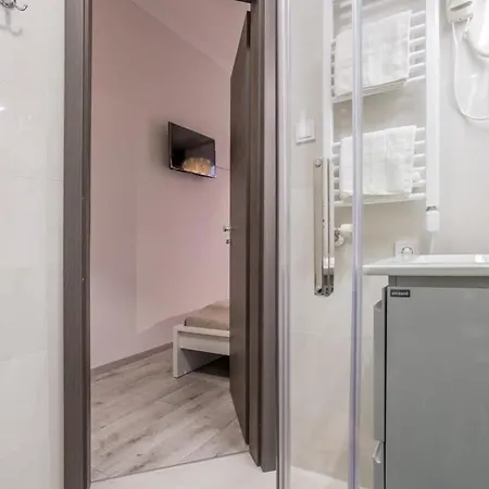 Sunny Ultra & New With Balcony