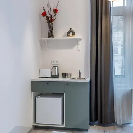 شقة Sunny Ultra & New With Balcony *